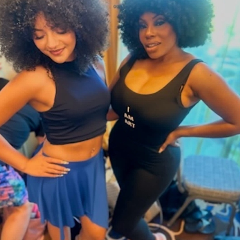 Chic Black Sleeveless Bodysuit